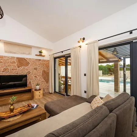 My Dalmatia - Indy With Private Heated Pool *
