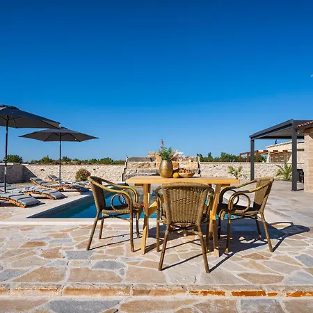 Сasa de vacaciones My Dalmatia - Indy With Private Heated Pool