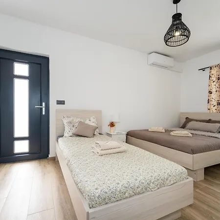 My Dalmatia - Indy With Private Heated Pool *